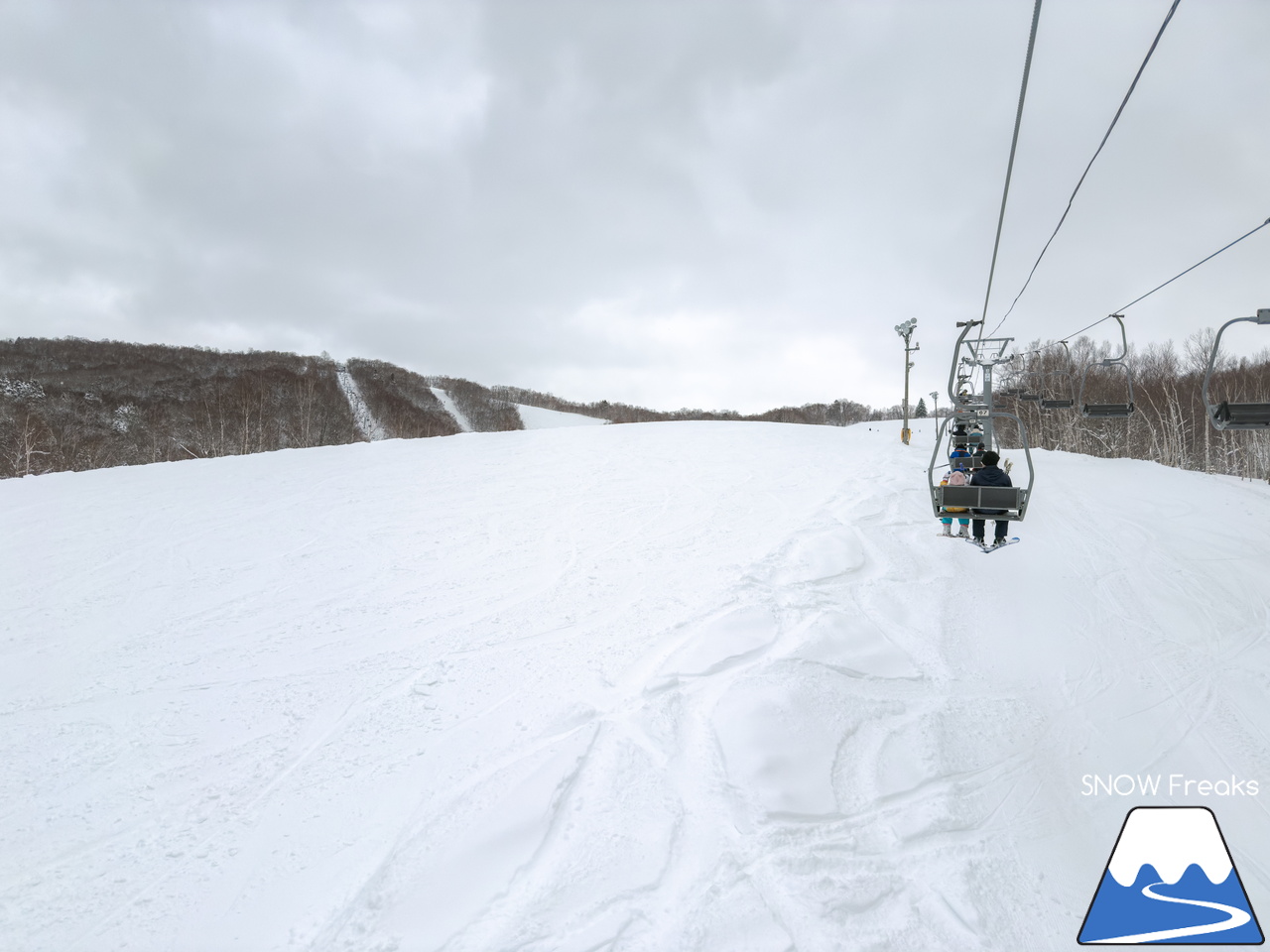 暑寒別岳スキー場｜日本海を眺めながら、2026年滑り初め！皆様、今年もどうぞよろしくお願いいたします。